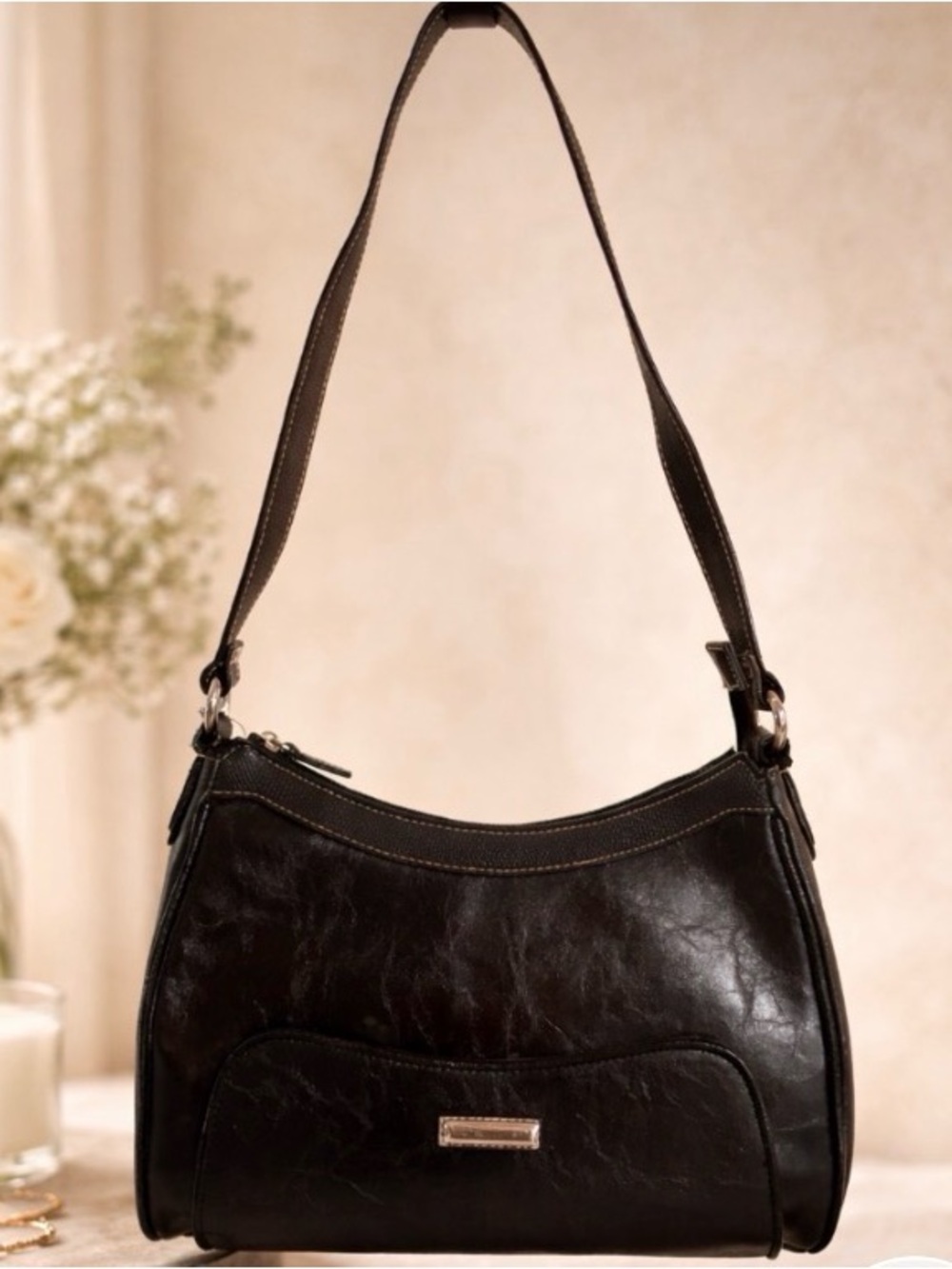 Source Unknown Black Shoulder Bag with Silver Accent